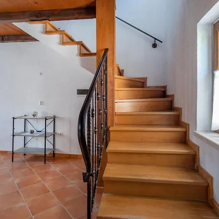 Holiday home Rimanici, A Wonderful And Sunny Pet Friendly *