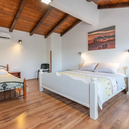 Rimanici, A Wonderful And Sunny Pet Friendly Pican